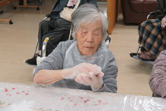 特別養護老人ホーム 福寿荘 餅つきを行いました